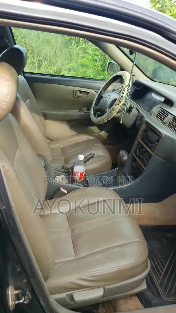 Toyota Camry Automatic 1999 Silver