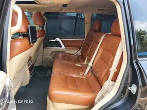Toyota Land Cruiser 2015 Black