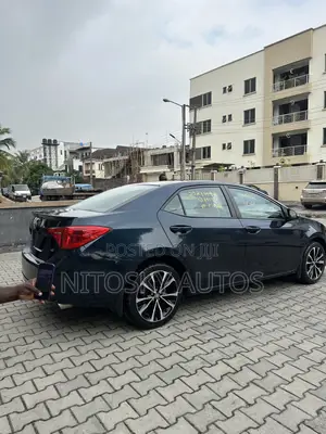 Toyota Corolla SE Special Edition 4dr Sedan (1.8L 4cyl CVT) 2017 Black