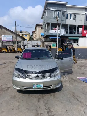 Toyota Camry LE 4dr Sedan (2.4L 4cyl 5M) 2002 Silver