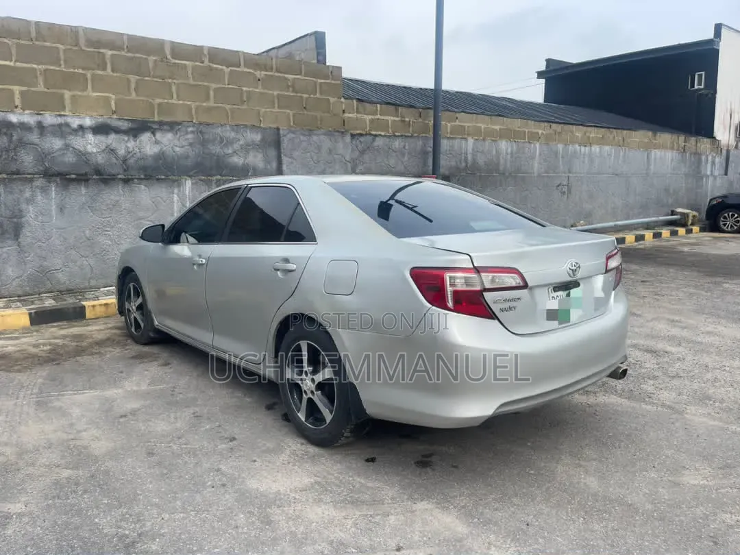 Toyota Camry 2013 Silver
