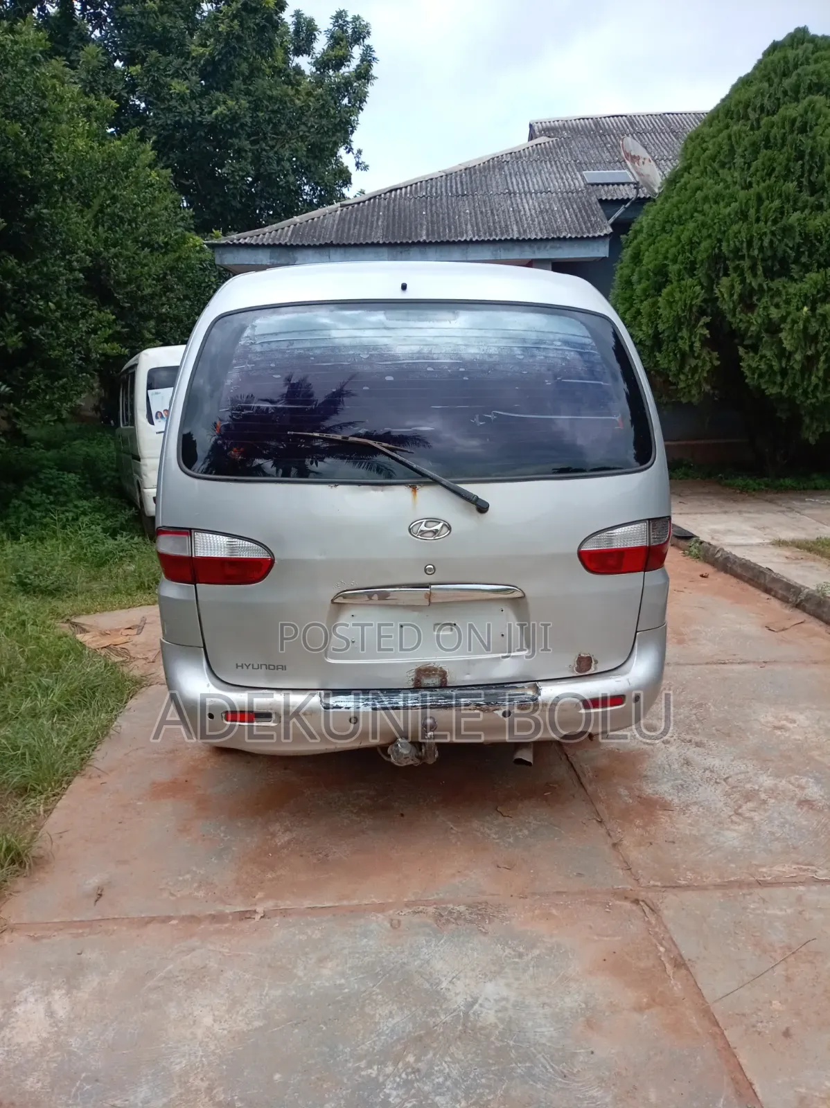 Hyundai H200 2003 Gray