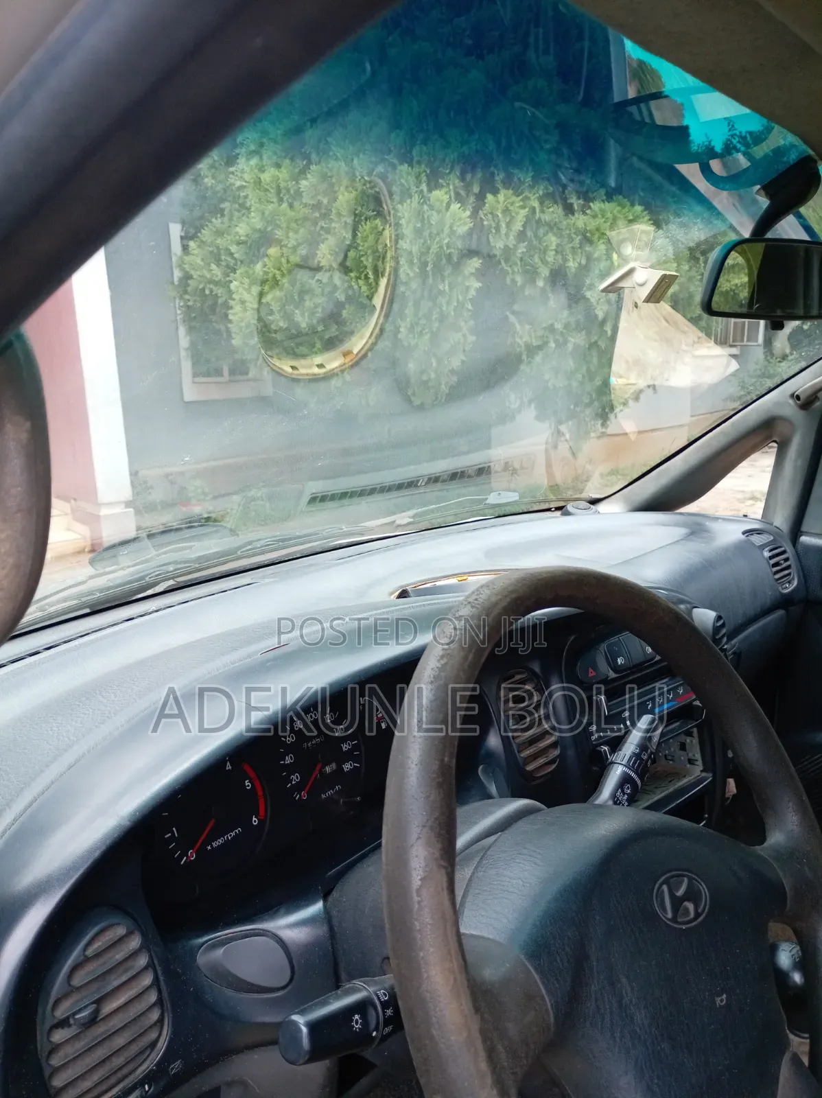 Hyundai H200 2003 Gray
