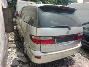Toyota Previa 2003 Silver