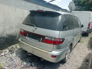 Toyota Previa 2003 Silver