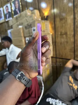 Apple iPhone 16 128 GB Pink