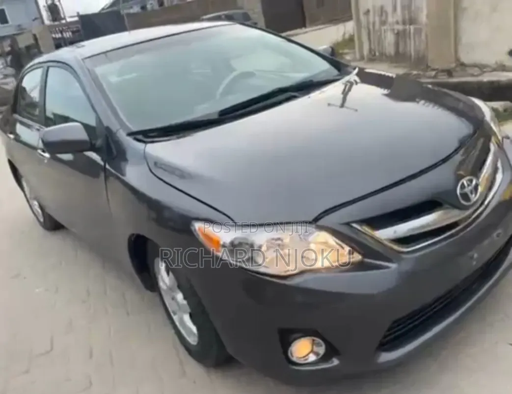 Toyota Corolla 2009 Gray