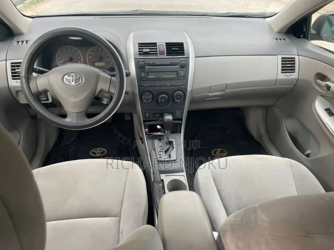 Toyota Corolla 2009 Gray