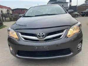 Toyota Corolla 2009 Gray