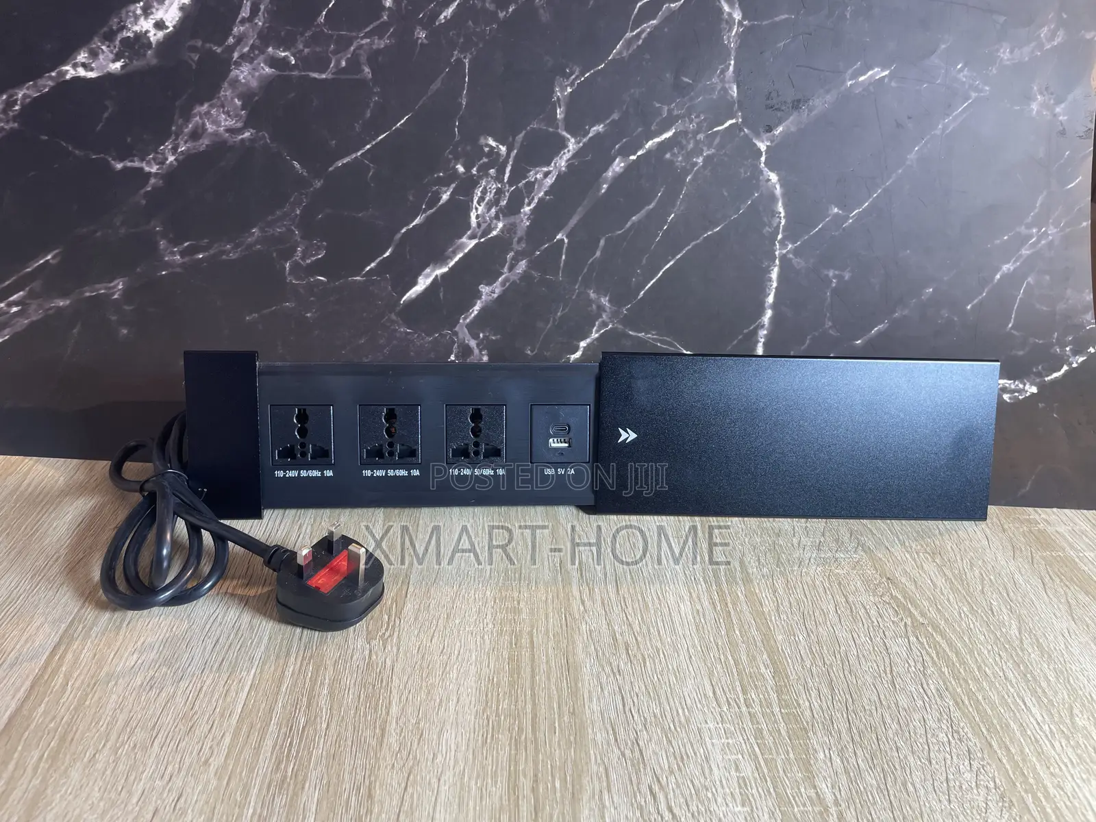 Desktop Embedded 3plug +USB Socket (Black)