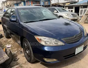 Toyota Camry 2004 Blue
