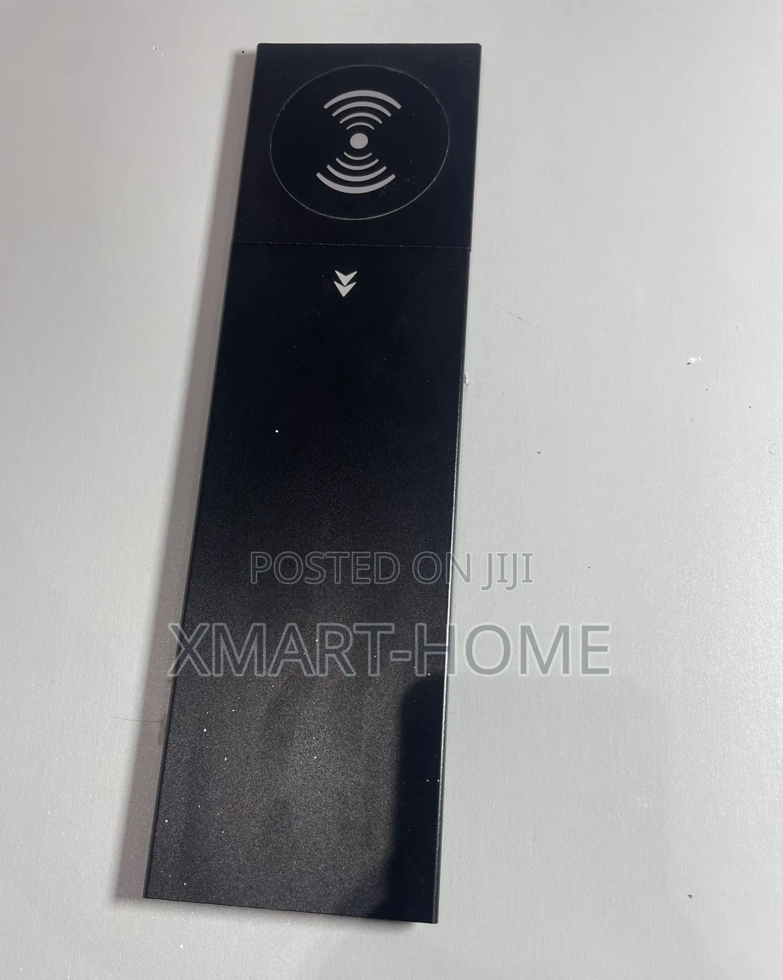 Desktop Embedded 3plug + USB Wireless Socket ( Black)