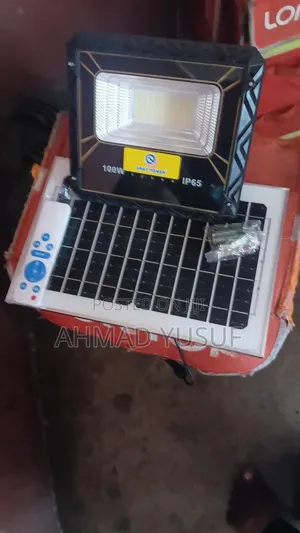 100watts Solar Powered Floodlight
