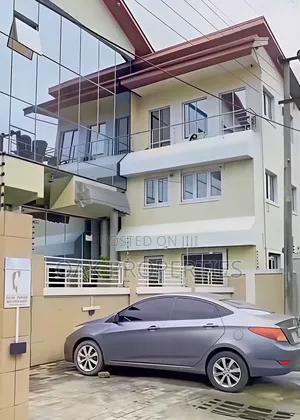 Office Complex With 21 Aircondition Offices on 2 Plots of Land at Gra