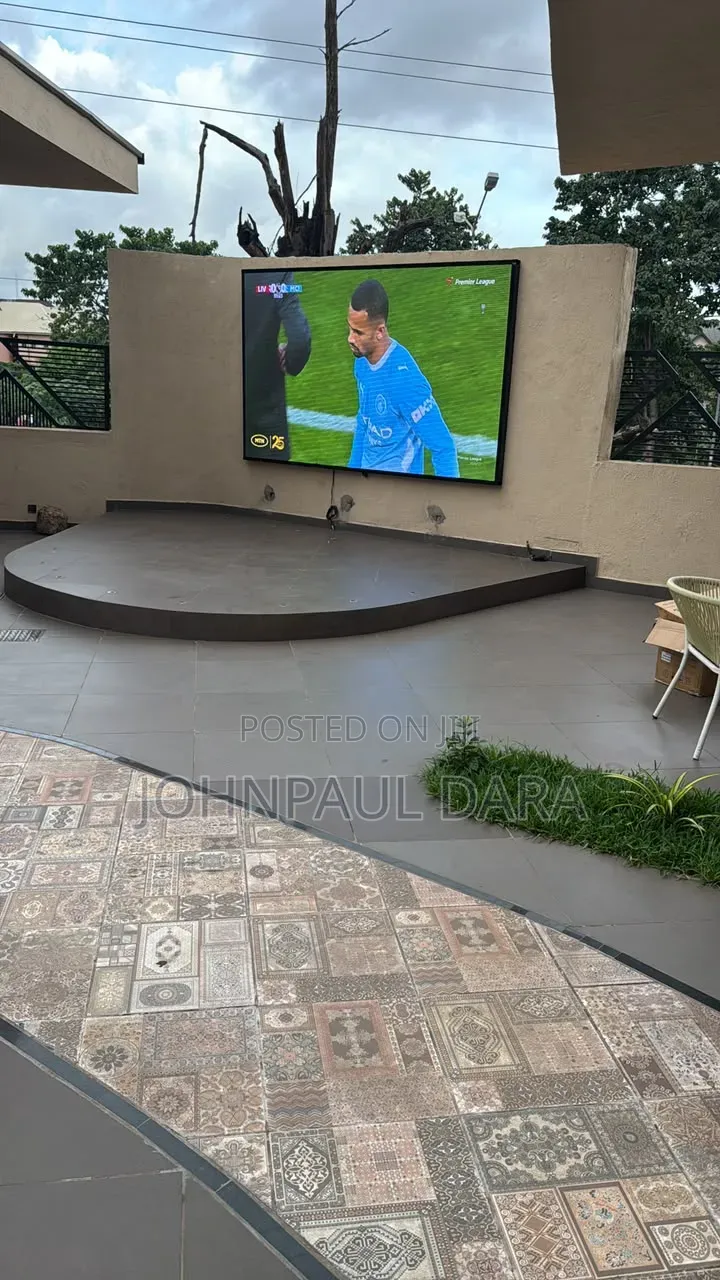 Led Outdoor Door Display Screen