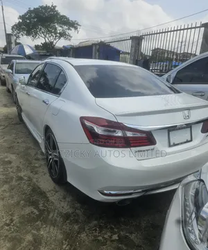 Honda Accord 2017 White