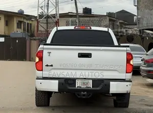 Toyota Tundra 2021 White