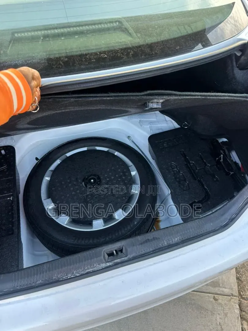 Lexus ES 350 2011 White
