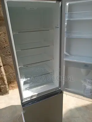 Hisense 35DCB Refrigerator – Convenience Meets Modern Design