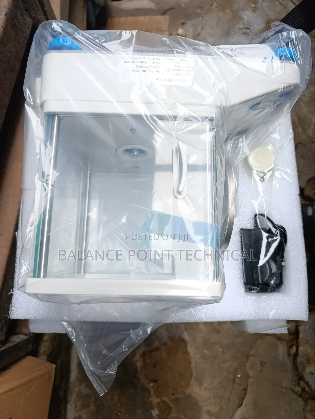 Analytical Balance