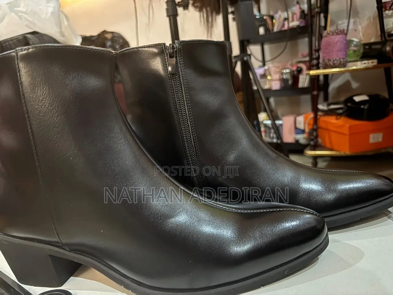Sanchus. Boot