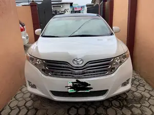 Toyota Venza Limited 2010 White