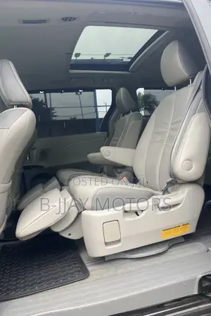 Toyota Sienna Limited FWD 7-Passenger 2013 Gray