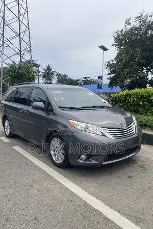Toyota Sienna Limited FWD 7-Passenger 2013 Gray