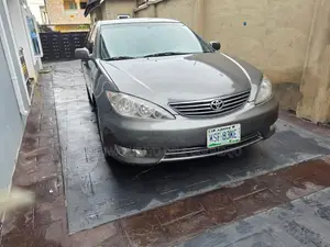 Toyota Camry LE 4dr Sedan (2.4L 4cyl 5A) 2006 Gray