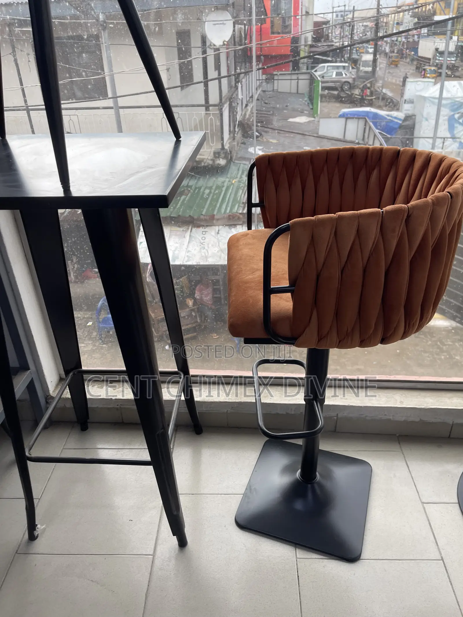 Meticulous Quality Bar Stool