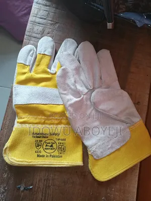 Short Leather Hand Gloves