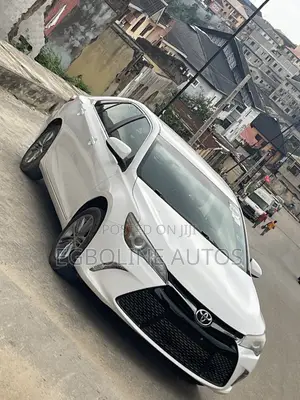 Toyota Camry 2016 White