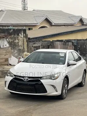 Toyota Camry 2016 White
