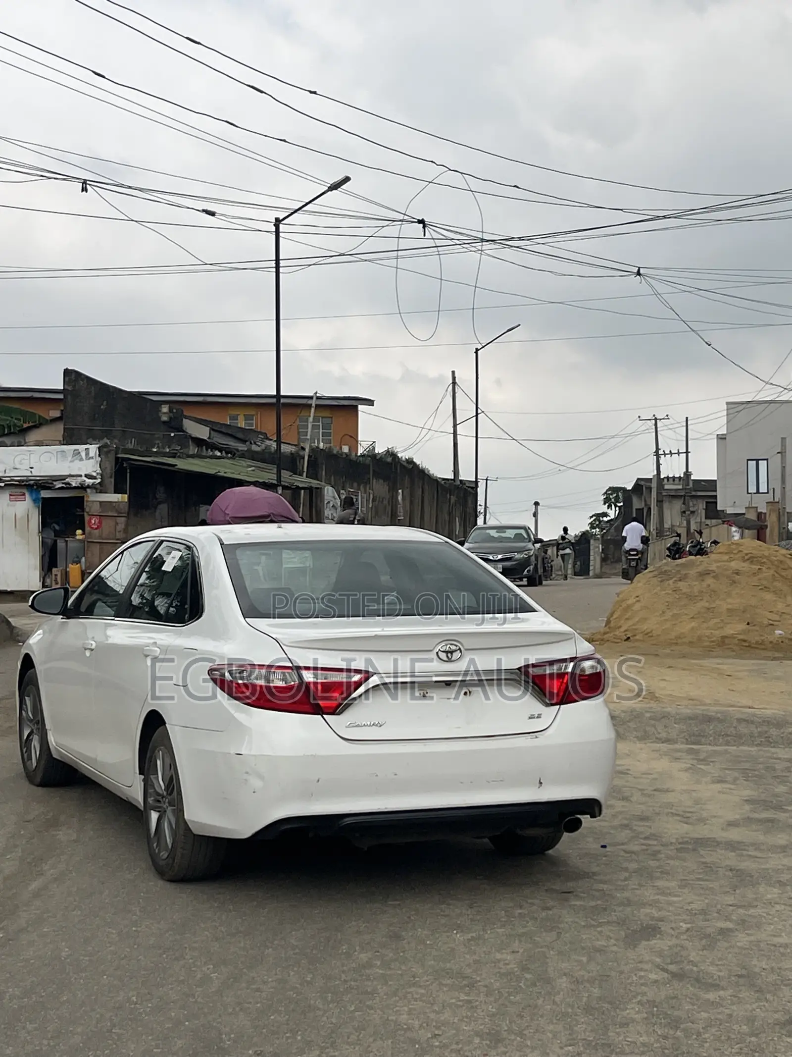 Toyota Camry 2016 White