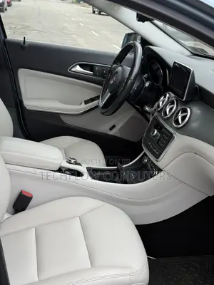 Mercedes-Benz GLA 250 2015