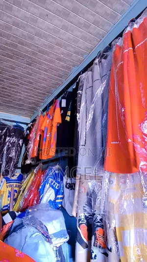 Quality Turkey Polo, Baggy Jeans, Joggers, Collar Neck, Etc.