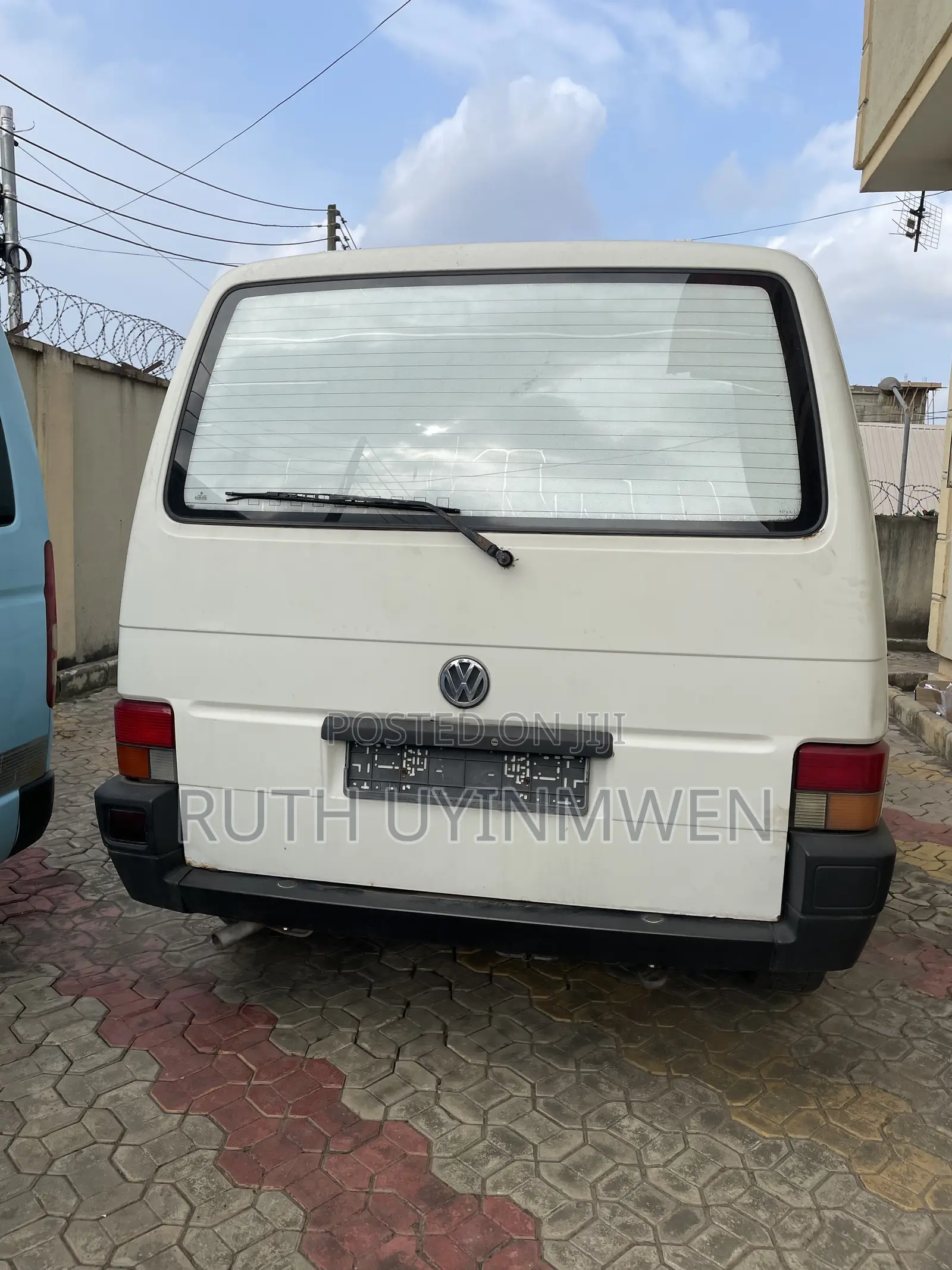 Volkswagen Transporter 2002 White