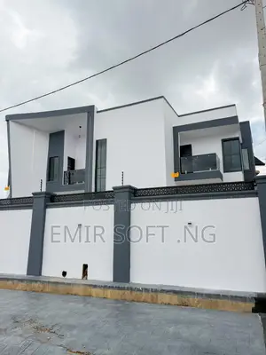 6bdrm Duplex in Oluyole Estate for sale