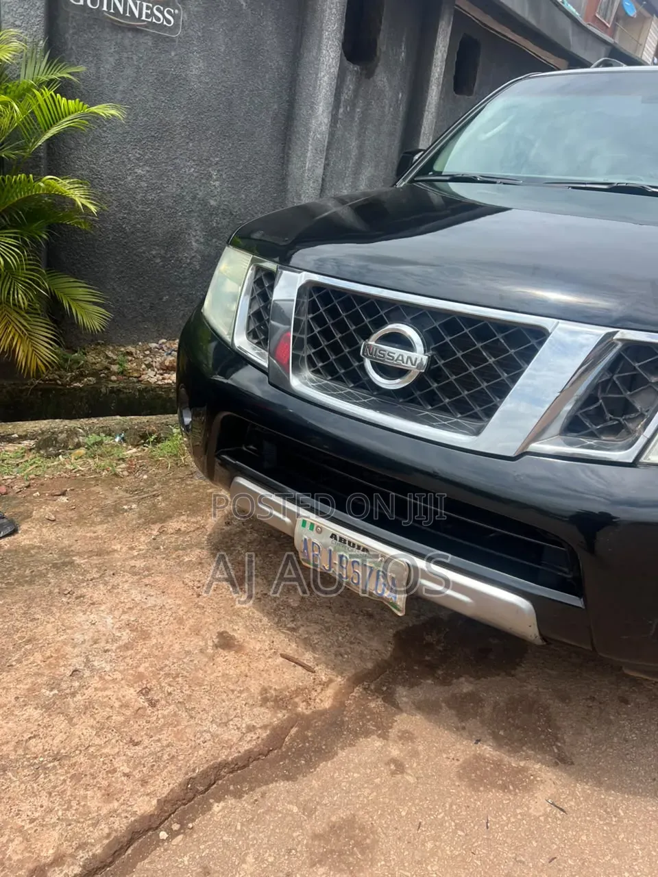 Nissan Pathfinder LE 4x4 2010 Black