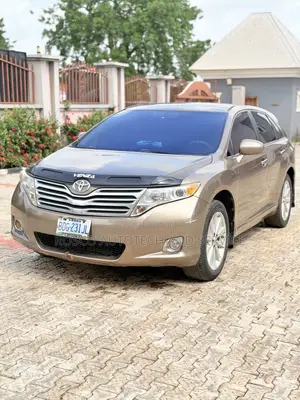 Toyota Venza LE 2010 Brown