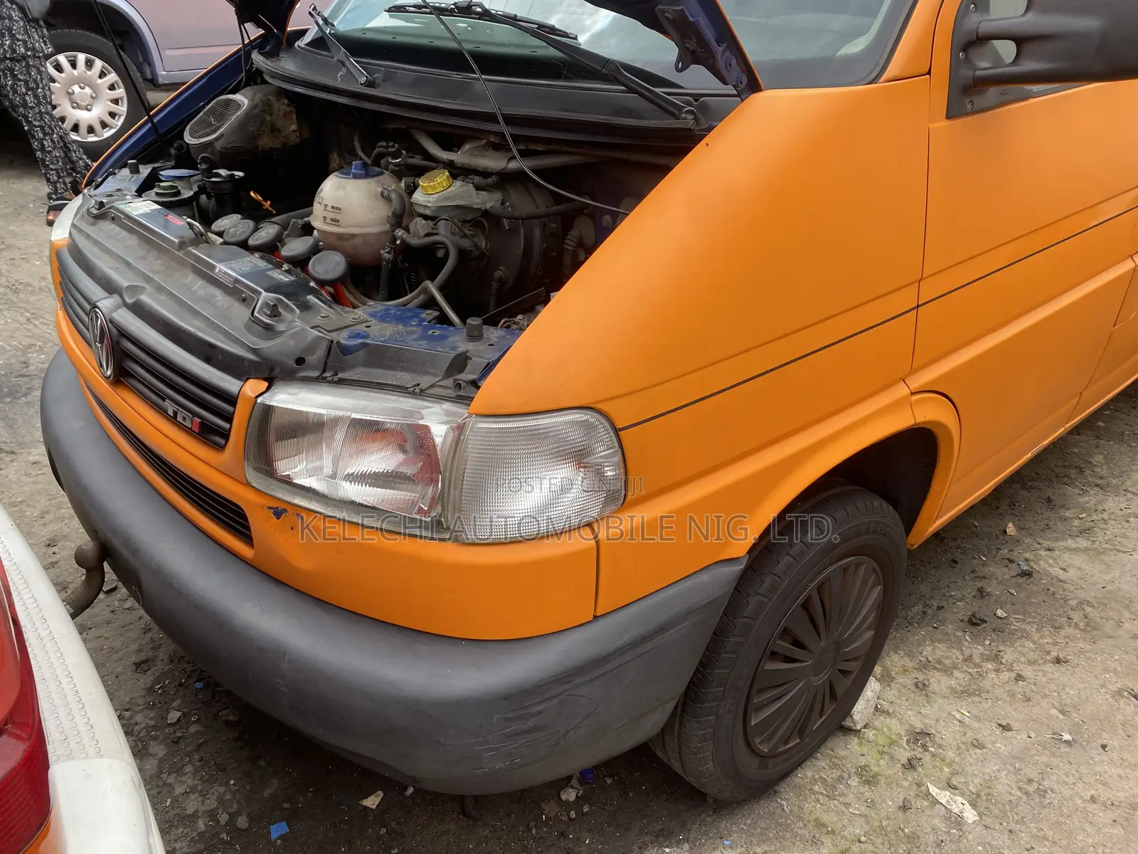 Volkswagen Transporter 2005 Orange