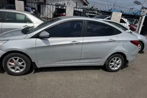 Hyundai Accent 2015 Silver