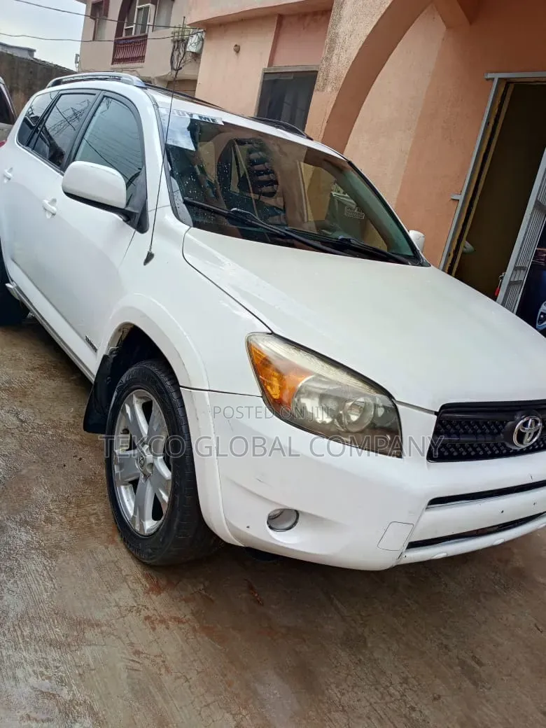 Toyota RAV4 2007 White