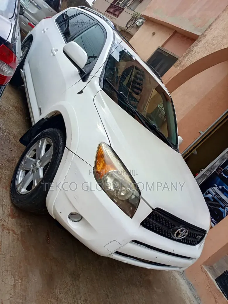 Toyota RAV4 2007 White