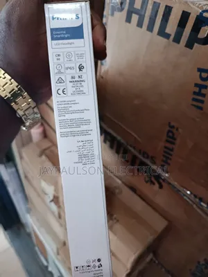 Philips Essential SmartBright G3 LED Floodlight (100W)
