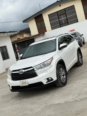 Toyota Highlander XLE 4dr SUV (3.5L 6cyl 6A) 2015 White