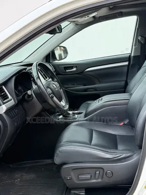Toyota Highlander XLE 4dr SUV (3.5L 6cyl 6A) 2015 White