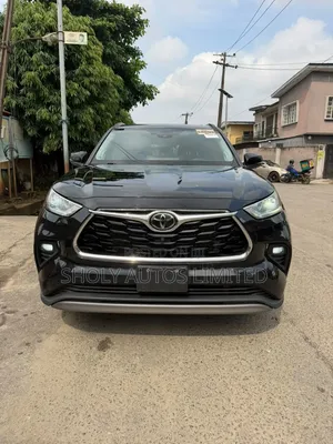 Toyota Highlander Platinum 2022 Black