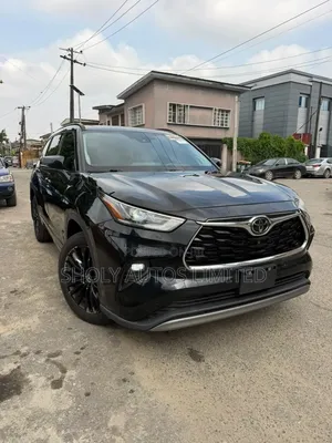 Toyota Highlander Platinum 2022 Black