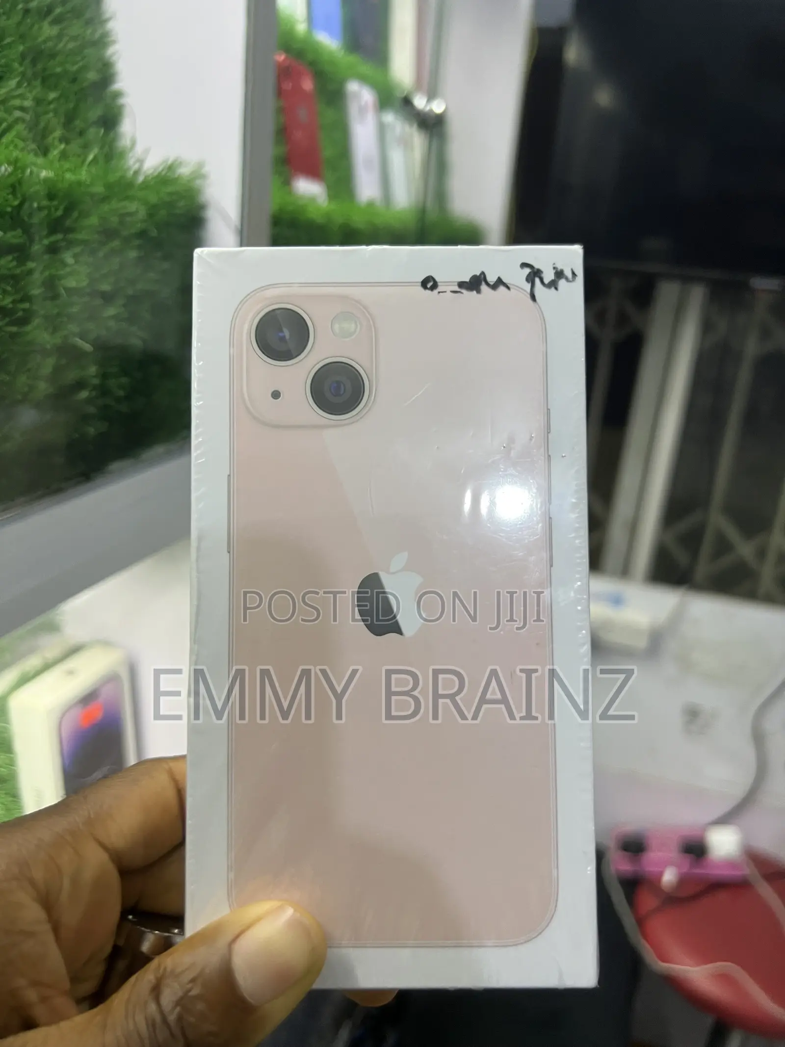 New Apple iPhone 13 128 GB Pink